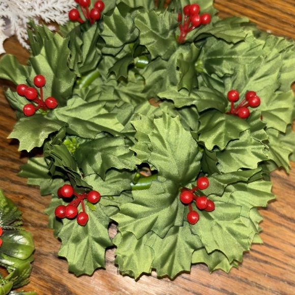 4- Vintage Christmas candle table pieces 3-6” & 10”, candles in center of circle - Picture 3 of 6